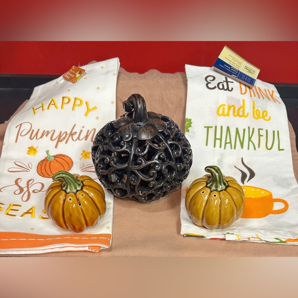 Autumn Vintage Resin Scroll Pumpkin Decor, Salt & Pepper Shaker & Kitchen Towels